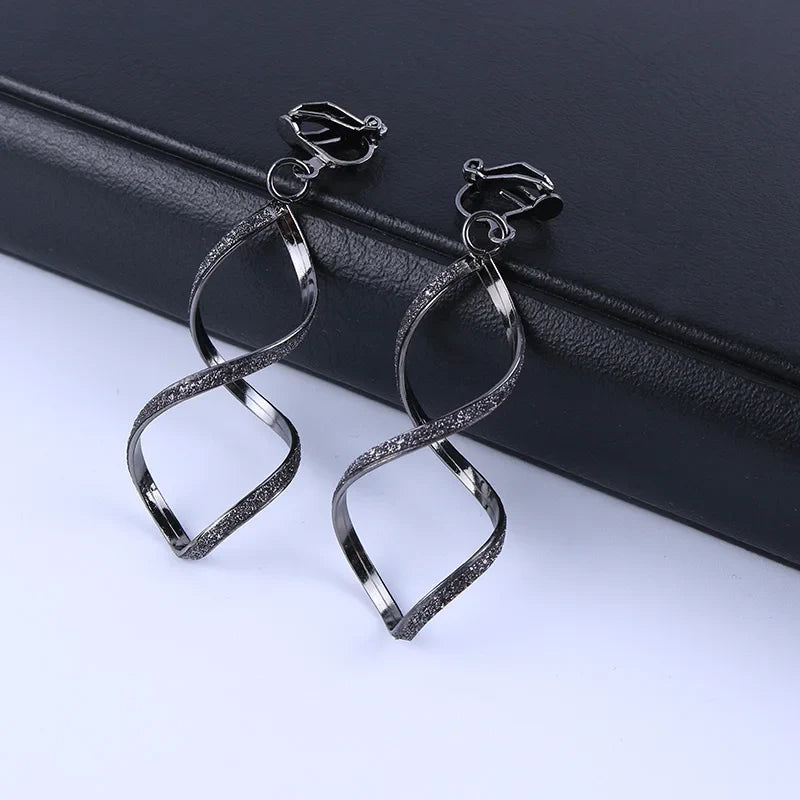 Brinco Auralis Ear Cuff Ondara | Diseño Geométrico Esculpido